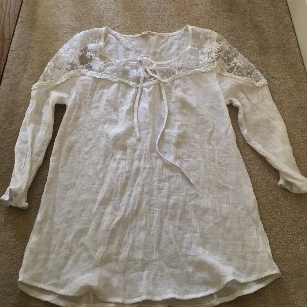 Cute white, shoulder see-through blouse!