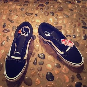 VANS LOW SNEAKERS