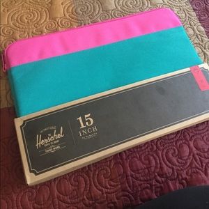 15 inch macbook pro Herschel laptop case