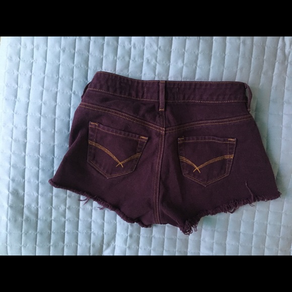 Maroon high rise jean shorts - Picture 3 of 3