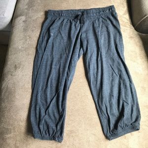 UA Charged Cotton Capri
