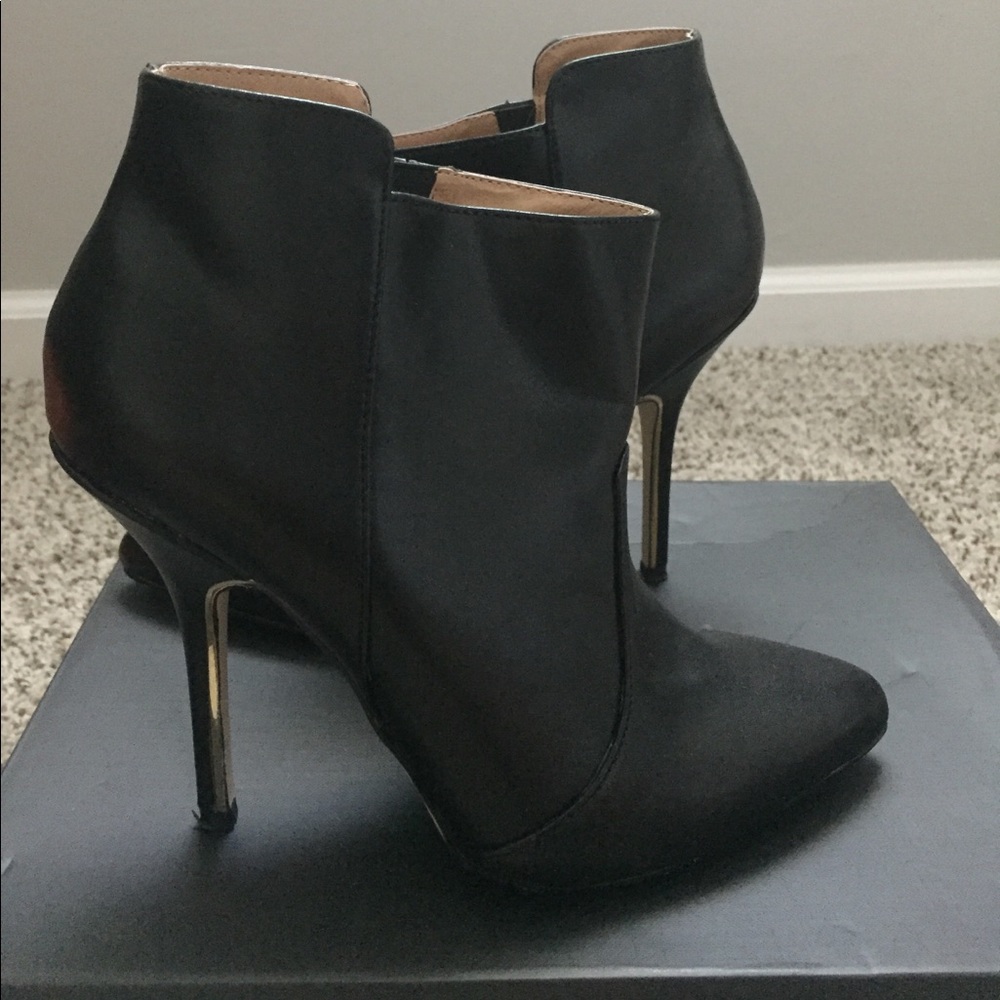 Just fab vita bootie heels