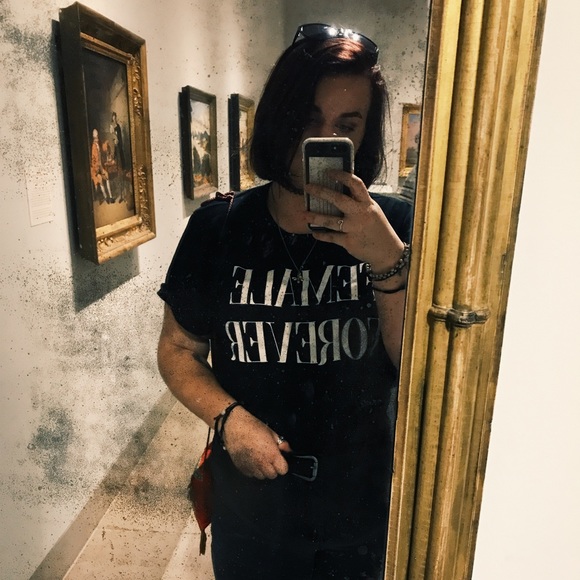 Meet your Posher, Elysabeth - Picture 2 of 6