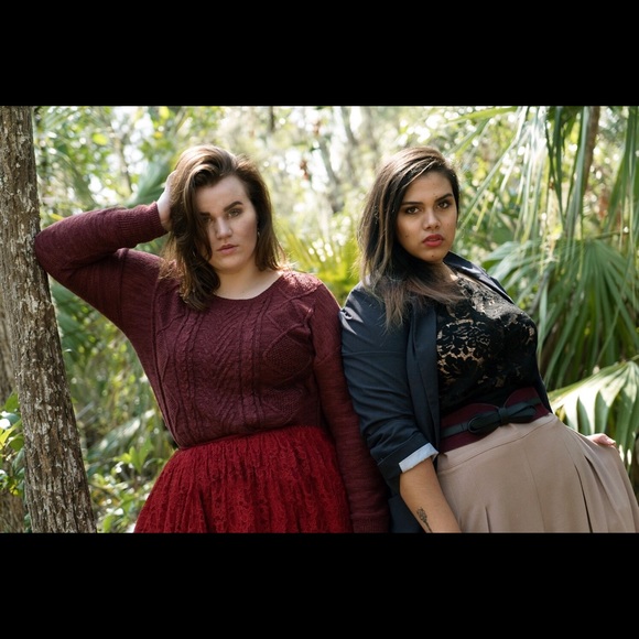 Meet your Posher, Elysabeth - Picture 5 of 6