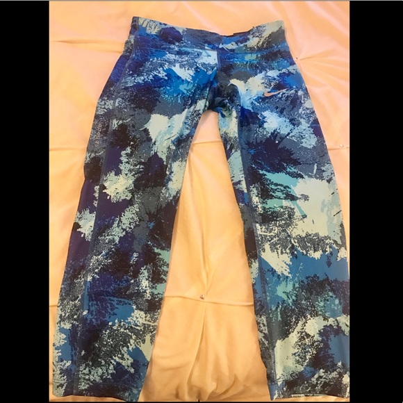 NWT Nike Dri-Fit Leggings - Picture 3 of 7