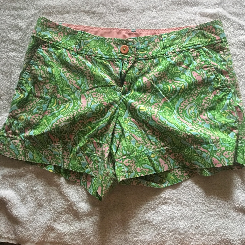 Lilly Pulitzer Chomp Chomp shorts