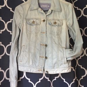 Gap Jean Jacket women's medium