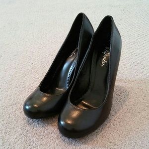 Paprika Classic Black Heels