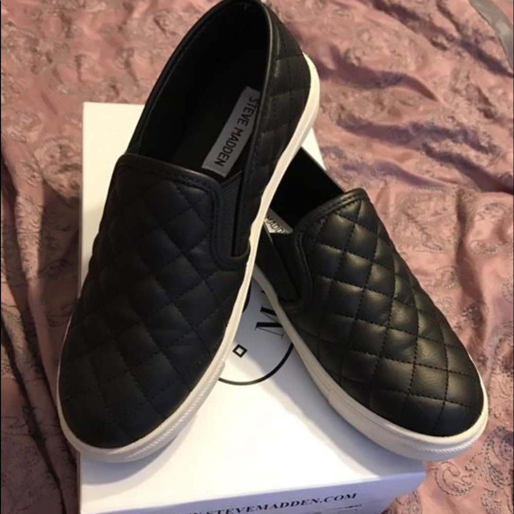 Steve Madden slip ons