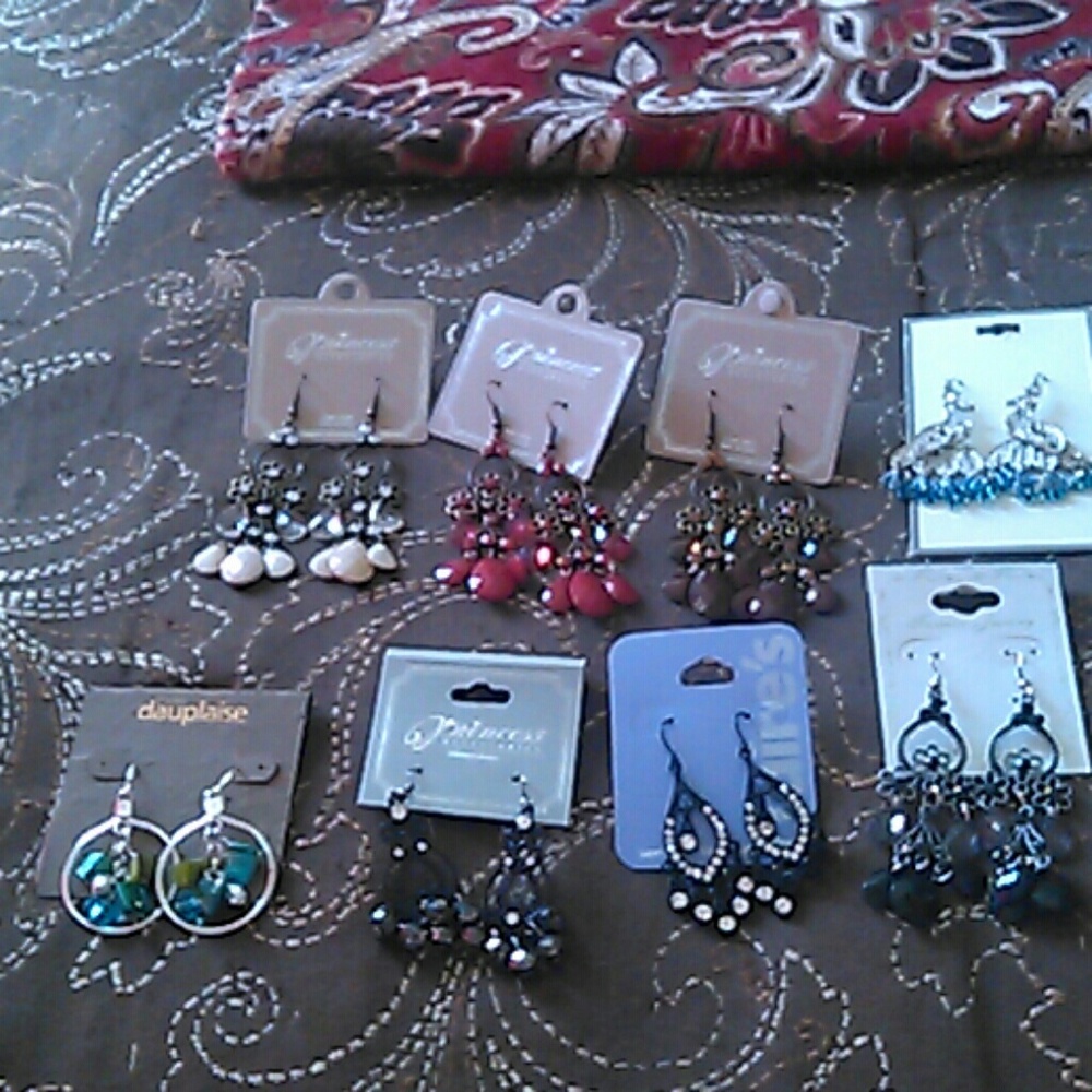 Chandelier earrings
