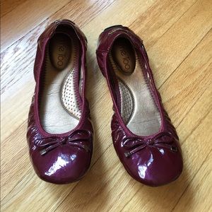 Women size 8 Me Too flats