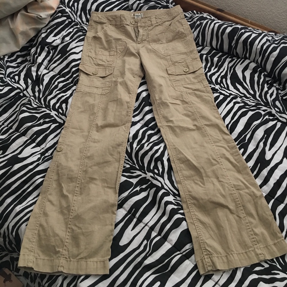 Girls roll up cargo pants