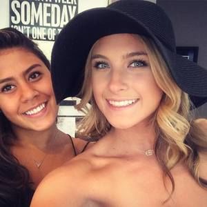 Meet your Posher, Daniella