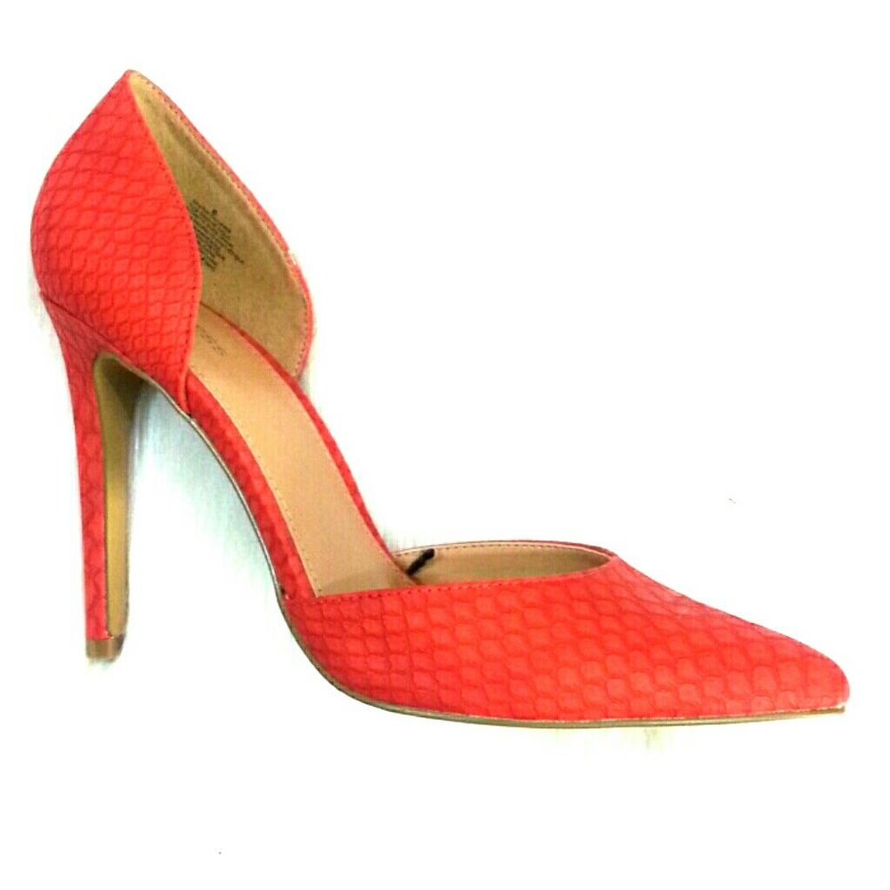 Express Slip-on Pointed Toe Heel. NWOT
