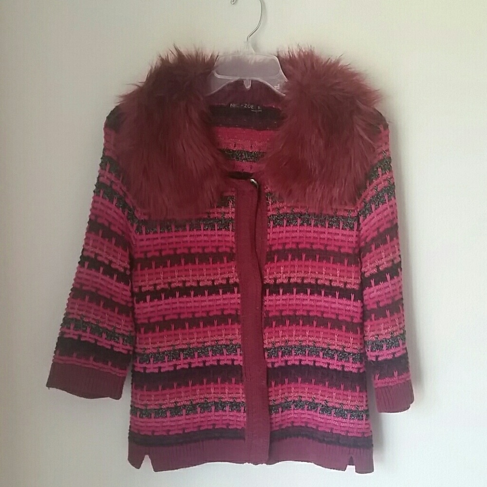 A nic and Zoe medium sweater with removable collar