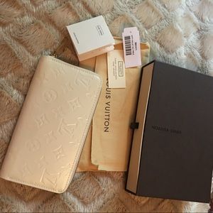 Louis Vuitton Zippy Vernis Wallet AUTHENTIC