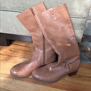 Nine West Size 8 boots
