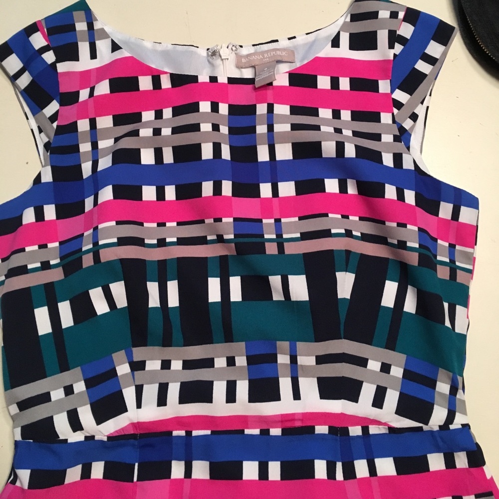 Super cute Banana Republic dress