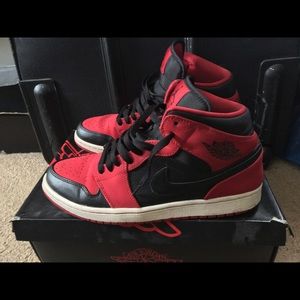 Air Jordan 1 gym red (100% authentic)