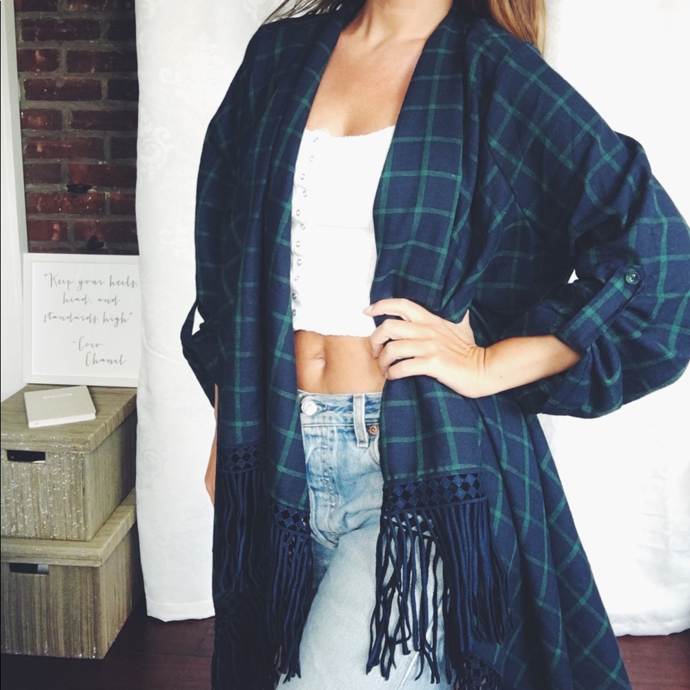 Last✨Luna Flannel Plaid Fringe Shark-bite Top - Picture 3 of 8