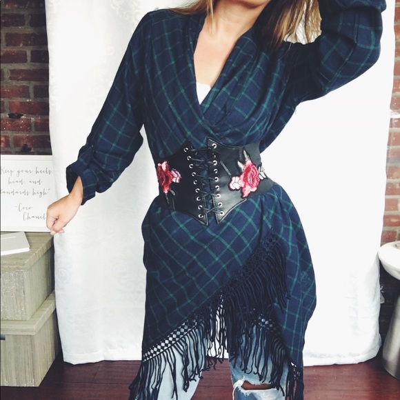 Last✨Luna Flannel Plaid Fringe Shark-bite Top - Picture 4 of 8