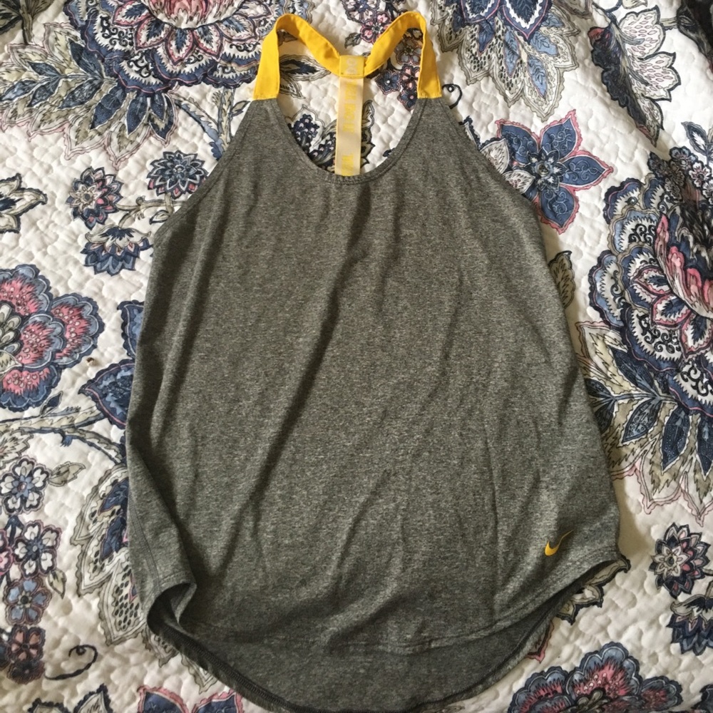 Nike workout top