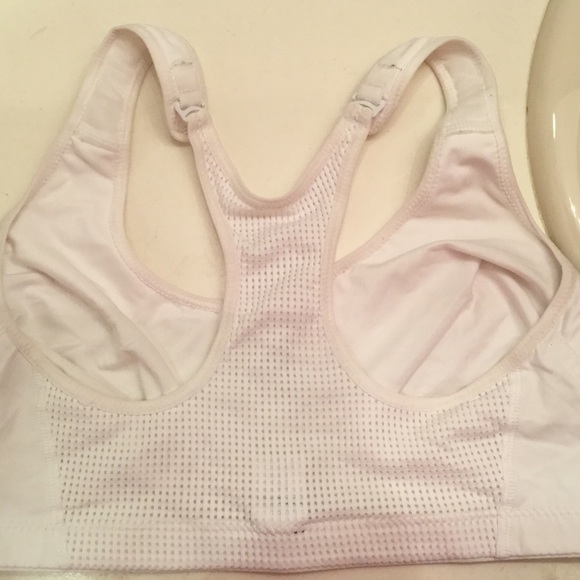 Pure Lime 36D front closure bra from Tittle 9. - Picture 2 of 3