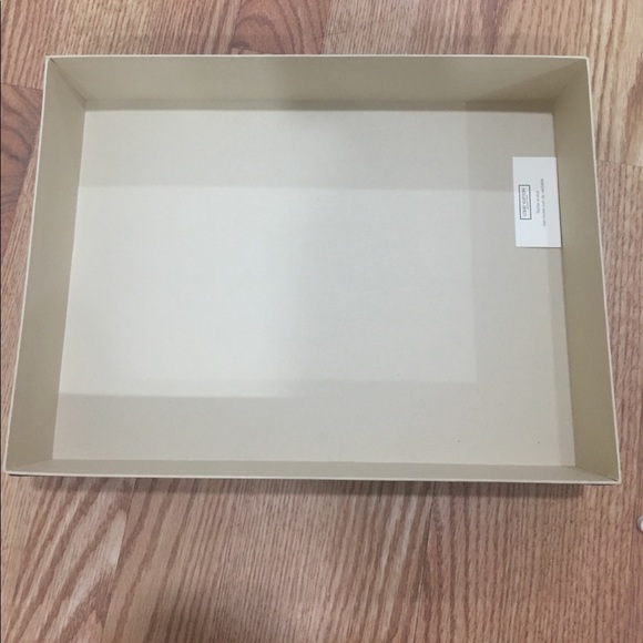 Louis Vuitton Box and Ribbon - Picture 4 of 4