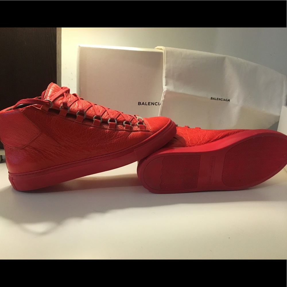 AUTHENTIC** Balenciaga: Men's Arena Size Euro 43