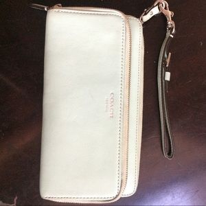 Coach wallet -light green exterior
