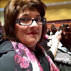 Meet your Posher, Diane