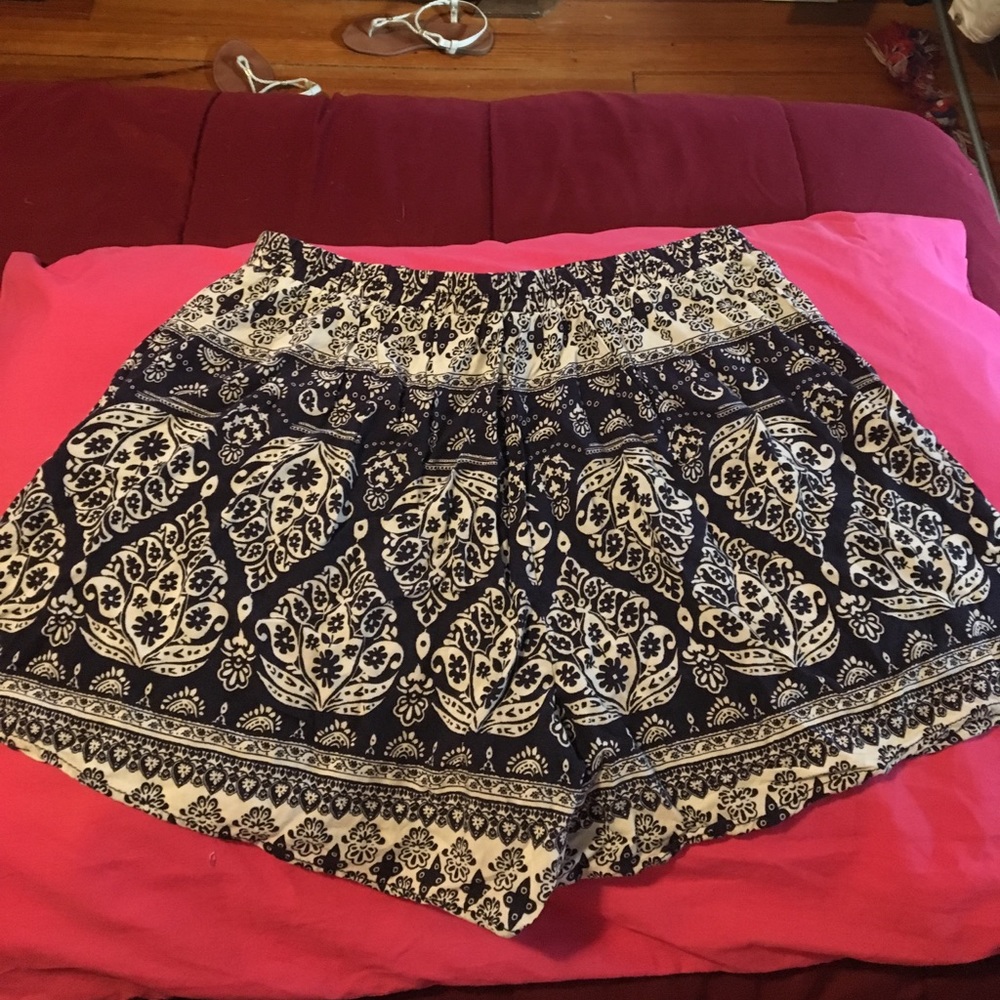 Patterned shorts