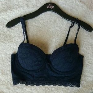 NWOT Gilly hicks lace bra 34A