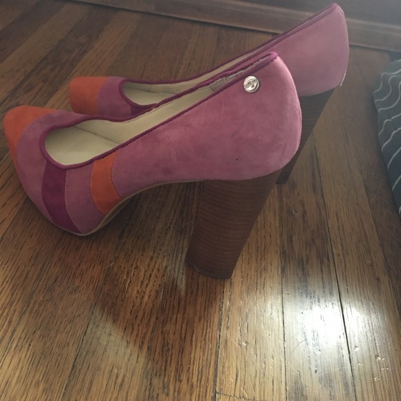 Multi-colored Calvin Klein suede heels - Picture 2 of 4