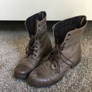 Perfect Fall Combat Boots