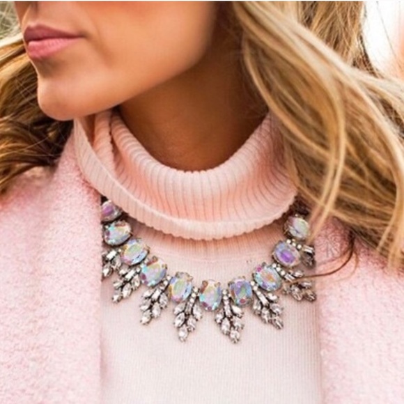 Beautiful Statement Necklace - Picture 2 of 6