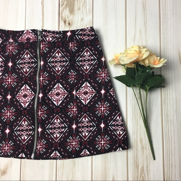 H&M Black and Red Printed Zipper Skirt - Picture 3 of 5