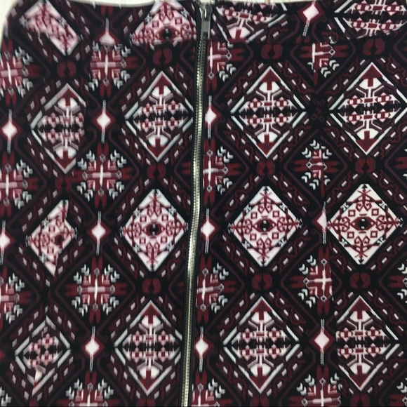 H&M Black and Red Printed Zipper Skirt - Picture 4 of 5