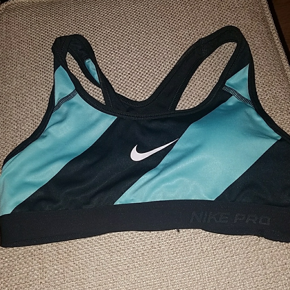 XS Nike Bra