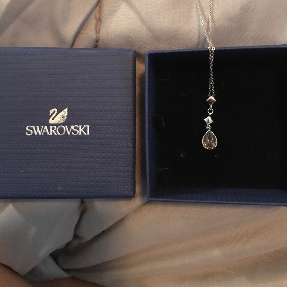 Silver Swarovski necklace