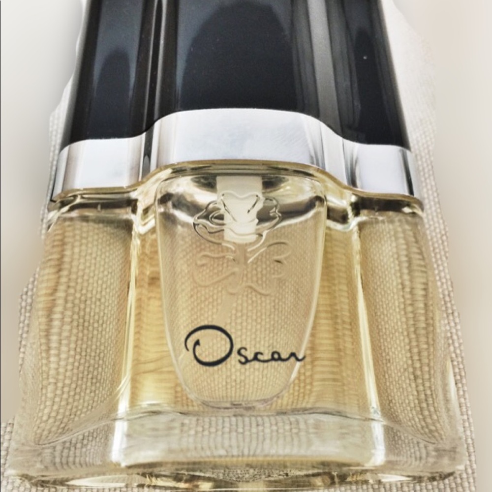 Oscar De La Renta - Eau De Toilette