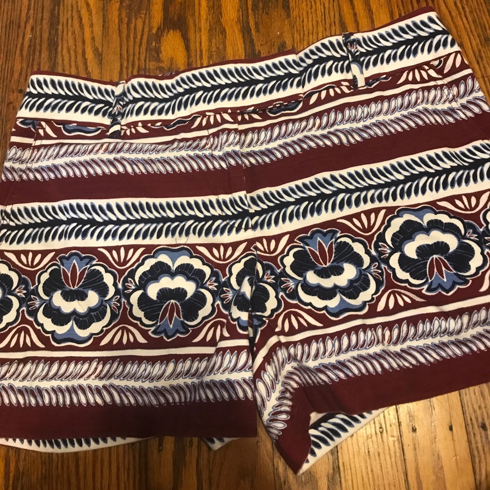 ANN TAYLOR LOFT SHORTS