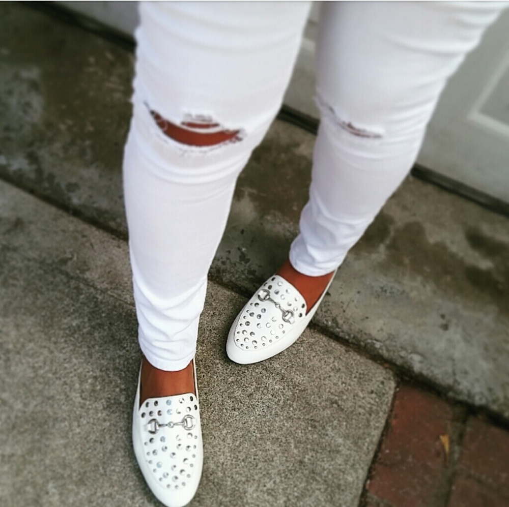 🆕//The Regina// White studded slide Flats - Picture 3 of 7
