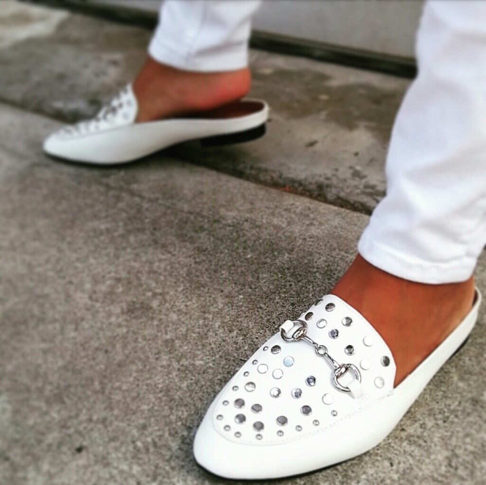 🆕//The Regina// White studded slide Flats - Picture 4 of 7