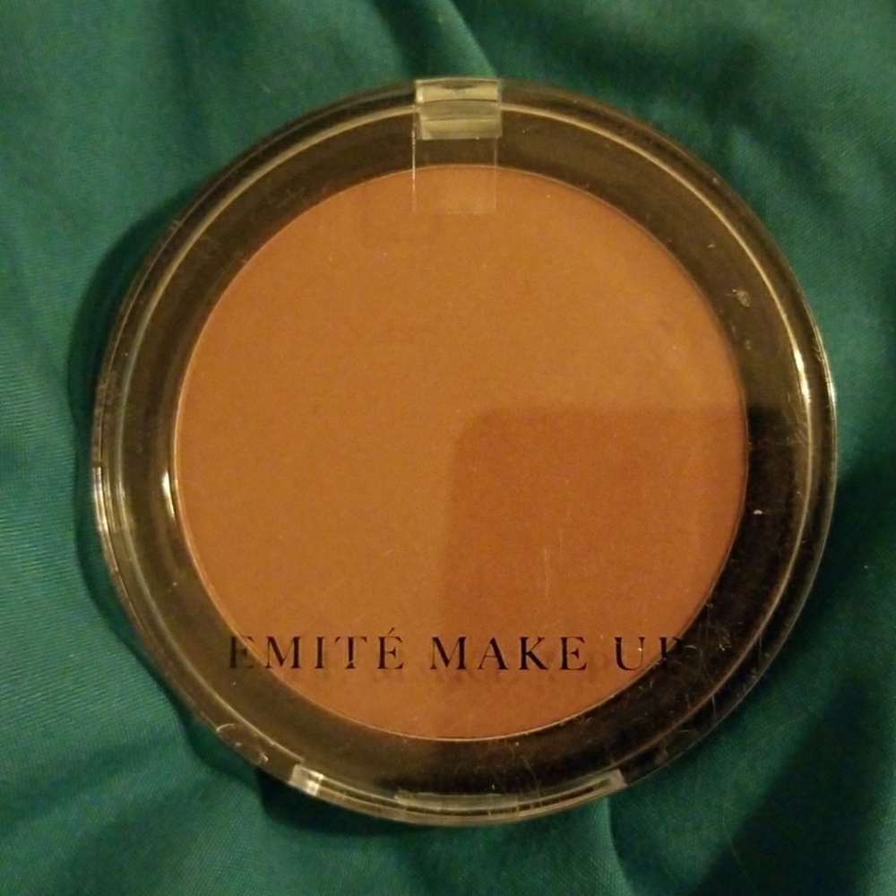 Emite Powder Blush