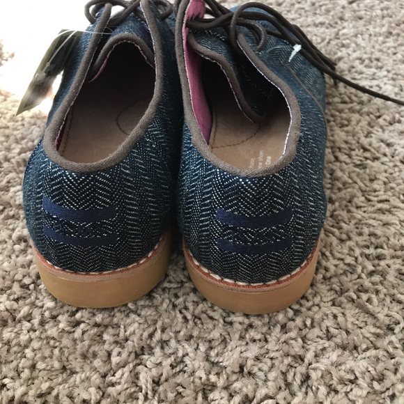 TOMS denim herringbone shoes - Picture 2 of 3