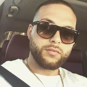 Meet your Posher, Denis