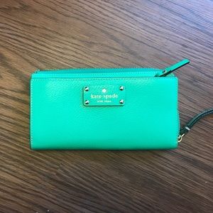 Kate Spade wristlet/wallet