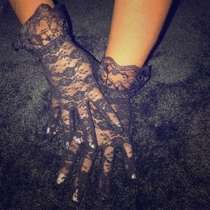 Sexy Short Floral Laced Gloves