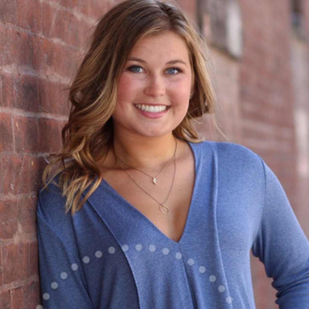 Meet your Posher, Lauren